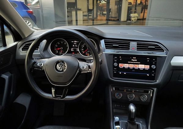 Volkswagen Tiguan cena 109999 przebieg: 48560, rok produkcji 2019 z Lesko małe 326